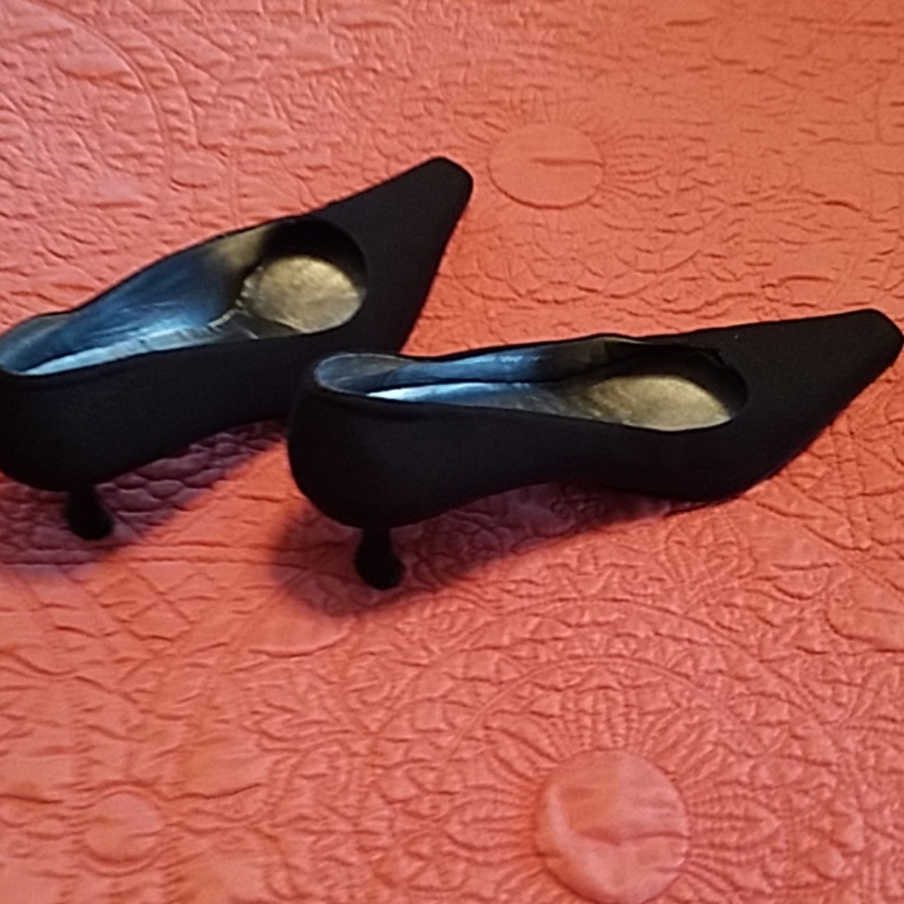 Stuart Weitzman pumps
